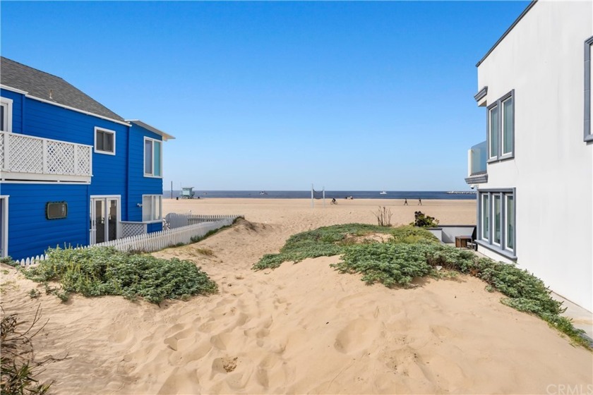 Immerse yourself in the beach lifestyle with this updated Playa - Beach Townhome/Townhouse for sale in Playa Del Rey, California on Beachhouse.com