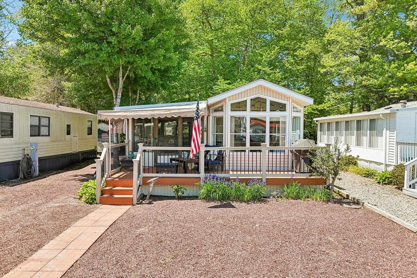 Beautifully maintained 1-bedroom home located on a desirable - Beach Condo for sale in Dennisville, New Jersey on Beachhouse.com