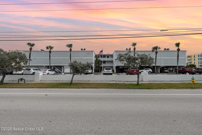 Escape to your own paradise in Cocoa Beach, with beautiful - Beach Condo for sale in Cocoa Beach, Florida on Beachhouse.com