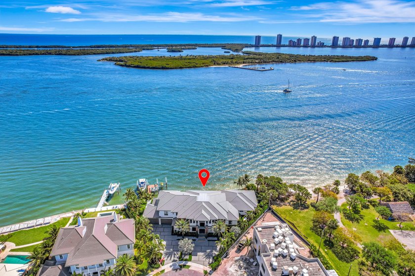 WELCOME TO 712 LAKESIDE CIR. THIS AMAZING NEWER CONSTRUCTION - Beach Home for sale in North Palm Beach, Florida on Beachhouse.com
