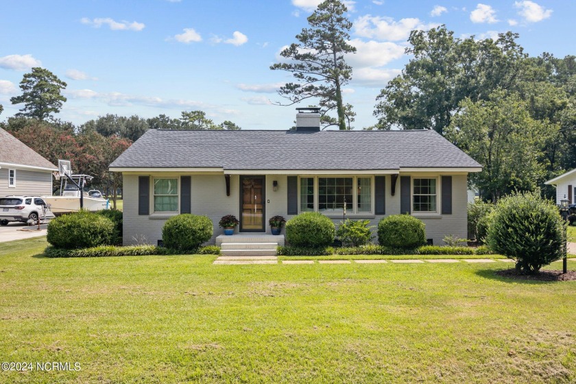 Discover this exceptional updated rancher nestled on the 2nd - Beach Home for sale in Trent Woods, North Carolina on Beachhouse.com