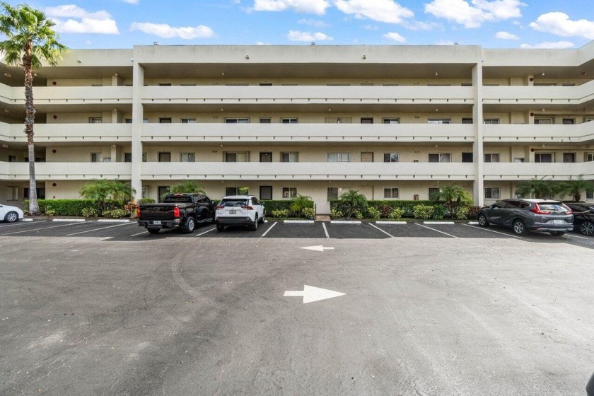Vibrant area in the heart of Lake Worth! Immaculate super clean - Beach Condo for sale in Lake Worth, Florida on Beachhouse.com