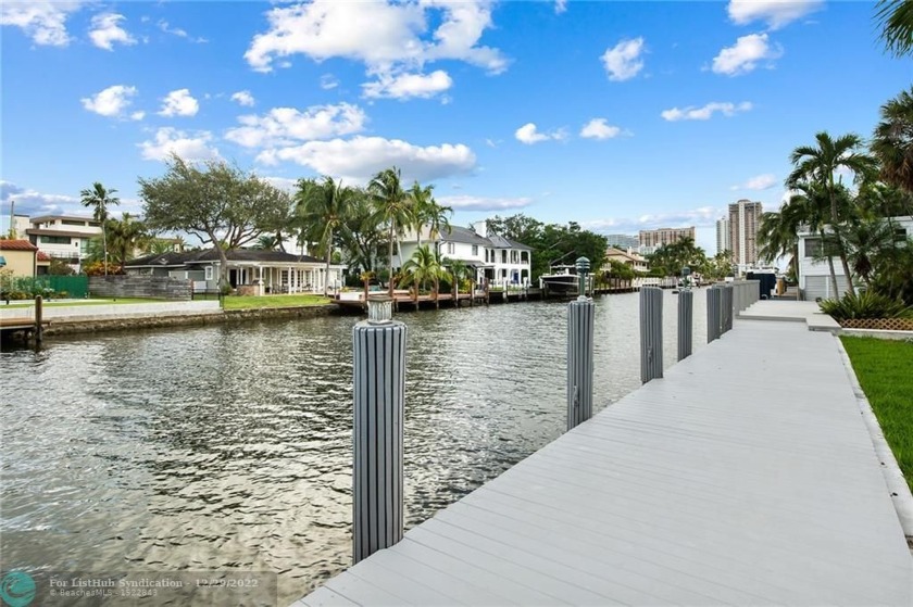 LOWEST PRICED WATERFRONT PROPERTY IN LAS OLAS AREA
SELLER MAY - Beach Home for sale in Fort Lauderdale, Florida on Beachhouse.com