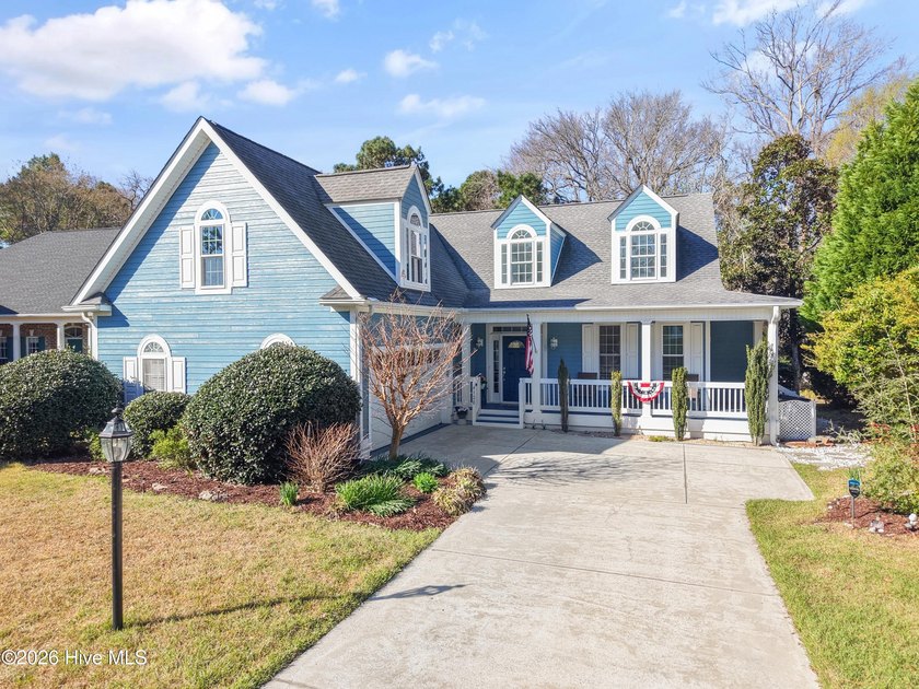 Charming Low Country home, ideally situated on a quiet - Beach Home for sale in Southport, North Carolina on Beachhouse.com