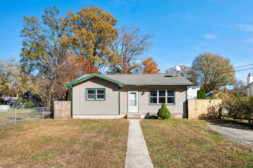 Your Dream Home Awaits - Renovated, Move-In Ready & Minutes from - Beach Home for sale in Erma, New Jersey on Beachhouse.com