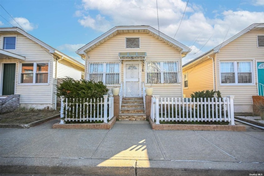 Welcome to your dream home in Arverne, Queens! This spacious - Beach Home for sale in Arverne, New York on Beachhouse.com