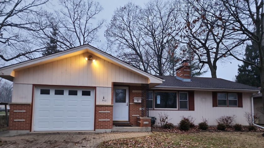 Come and see this beautiful ranch with all the functionality - Beach Home for sale in Winthrop Harbor, Illinois on Beachhouse.com