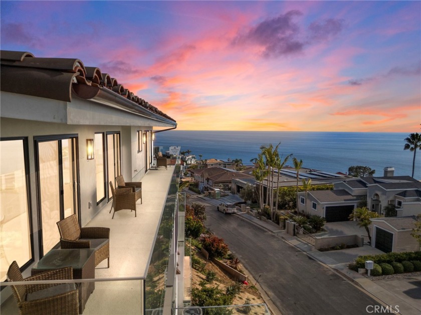 Welcome to 723 W Balboa Ave, where luxury meets convenience in - Beach Home for sale in Laguna Beach, California on Beachhouse.com