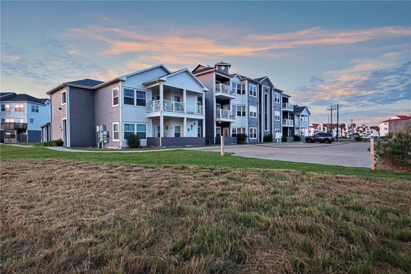 Beachside Bliss at its Best and Priced to SELL! This beautiful - Beach Condo for sale in Corpus Christi, Texas on Beachhouse.com