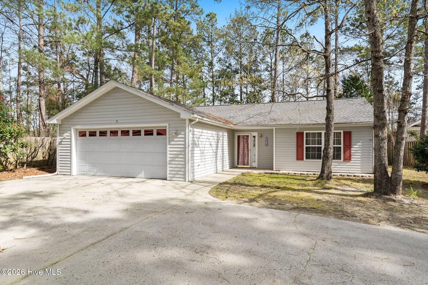 This spacious, open-concept 3 bed / 2 bath home is the perfect - Beach Home for sale in Carolina Shores, North Carolina on Beachhouse.com