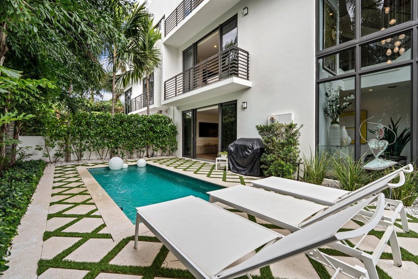 Built in 2017, this chic contemporary-style four-story townhome - Beach Townhome/Townhouse for sale in Delray Beach, Florida on Beachhouse.com