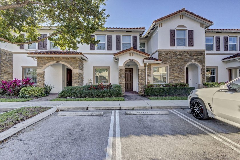 Fall in Love with this beautiful townhouse located in Charleston - Beach Townhome/Townhouse for sale in West Palm Beach, Florida on Beachhouse.com