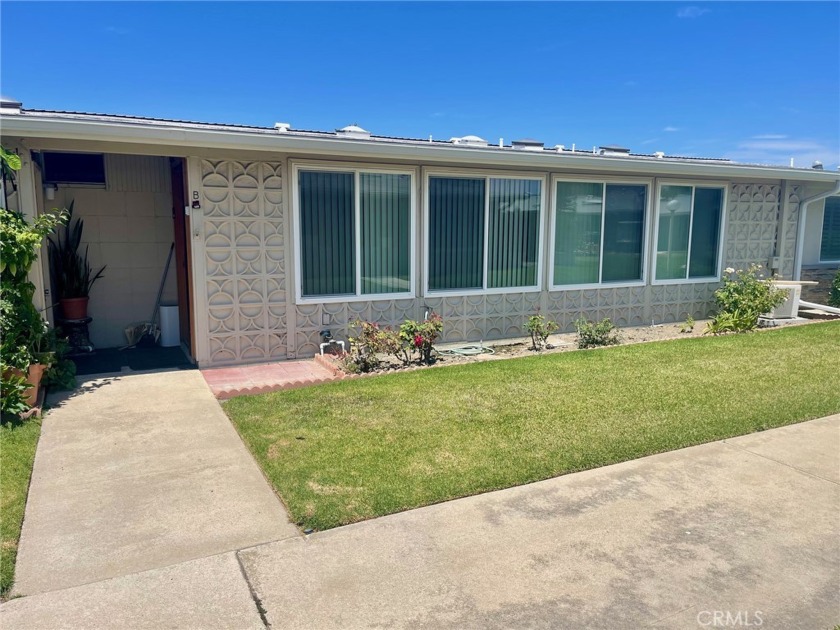 Enjoy this comfortable, open floor plan at Leisure World! A wall - Beach Other for sale in Seal Beach, California on Beachhouse.com