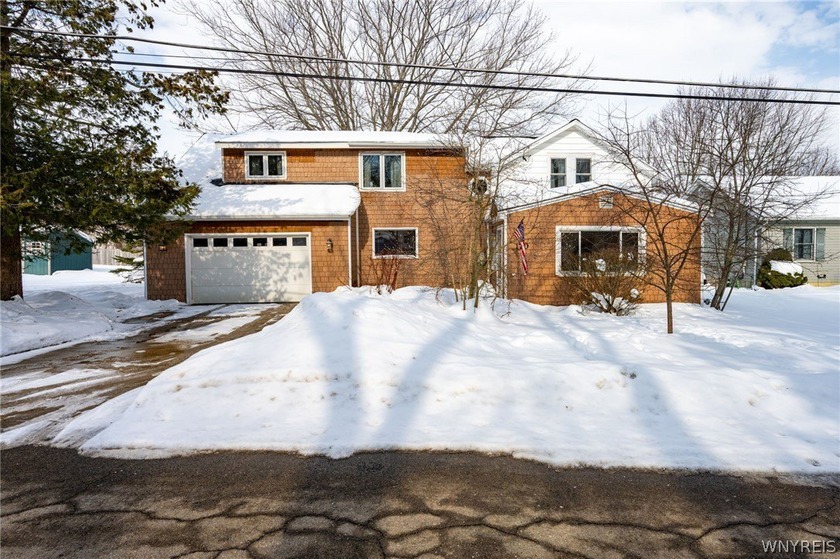 Welcome to this 4 bedroom 2 full bath home in Angola. This - Beach Home for sale in Angola, New York on Beachhouse.com