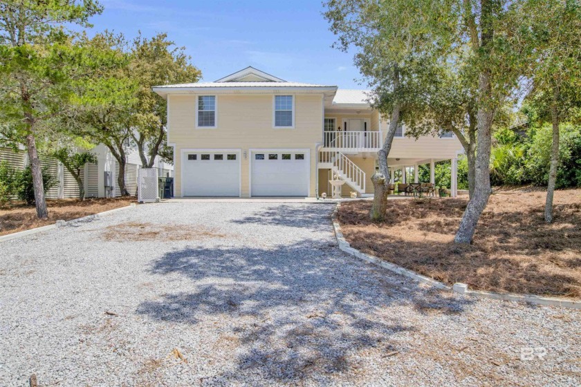 This well maintained home sits on a beautiful peaceful lot! - Beach Home for sale in Orange Beach, Alabama on Beachhouse.com
