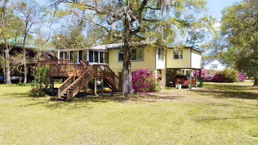 Waterfront home with easy access to Wright's Basin and - Beach Home for sale in Milton, Florida on Beachhouse.com