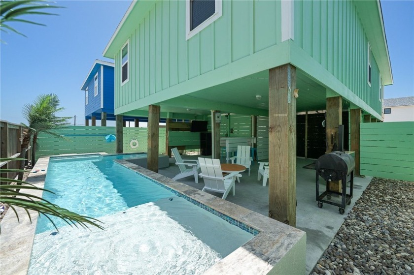 Just minutes from the beach, this beautifully furnished - Beach Home for sale in Port Aransas, Texas on Beachhouse.com