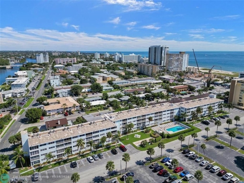 Location, location, location! This is a bright condo - Beach Condo for sale in Pompano Beach, Florida on Beachhouse.com