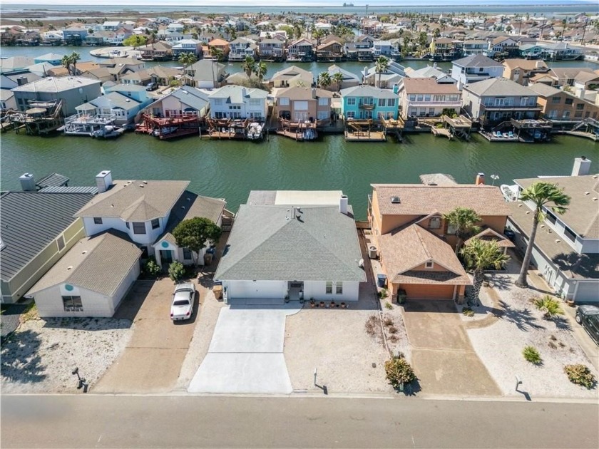 PRICED TO SELL , Experience the ultimate in coastal living with - Beach Home for sale in Corpus Christi, Texas on Beachhouse.com