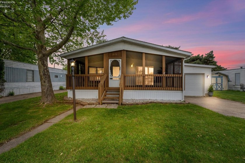 Experience effortless Lake Erie living at The Fountains in Port - Beach Home for sale in Port Clinton, Ohio on Beachhouse.com