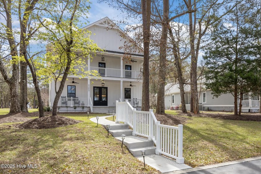 Welcome home to 9303 Whisper Park Dr SW!! This stunning MOVE IN - Beach Home for sale in Calabash, North Carolina on Beachhouse.com