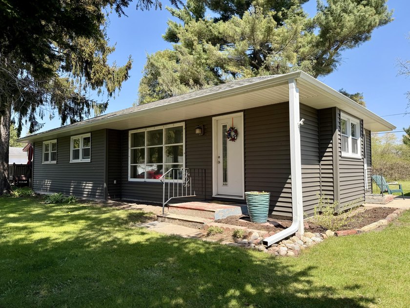 Charming 3-bedroom home nestled in the quiet Village of Somers - Beach Home for sale in Kenosha, Wisconsin on Beachhouse.com