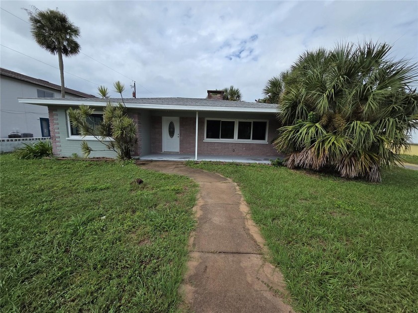 Significant Price Drop for this Charming Daytona Beach Home - - Beach Home for sale in South Daytona, Florida on Beachhouse.com