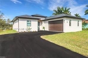 Great value Florida property with a unique model on an oversized - Beach Home for sale in Lehigh Acres, Florida on Beachhouse.com