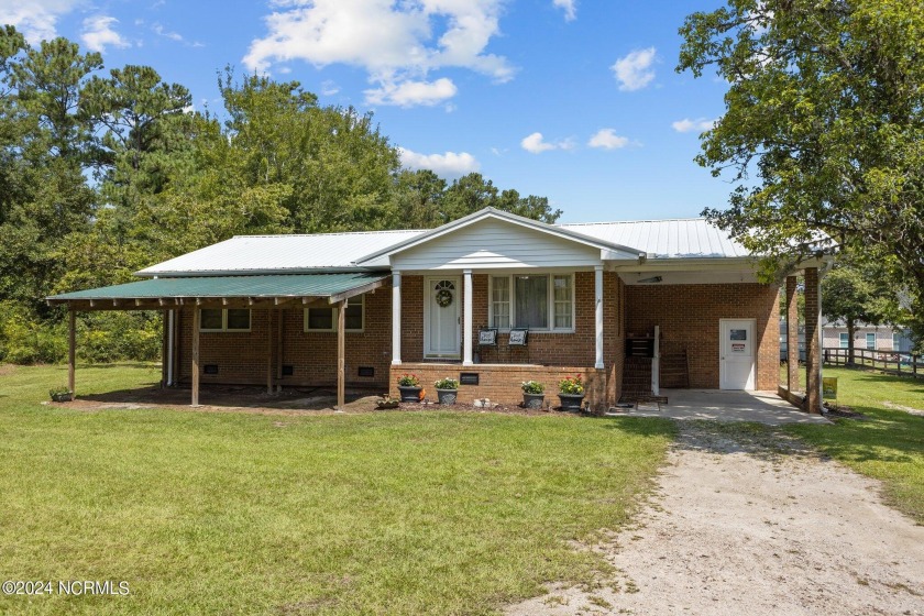 This property sounds like a dream come true for anyone who loves - Beach Home for sale in Newport, North Carolina on Beachhouse.com