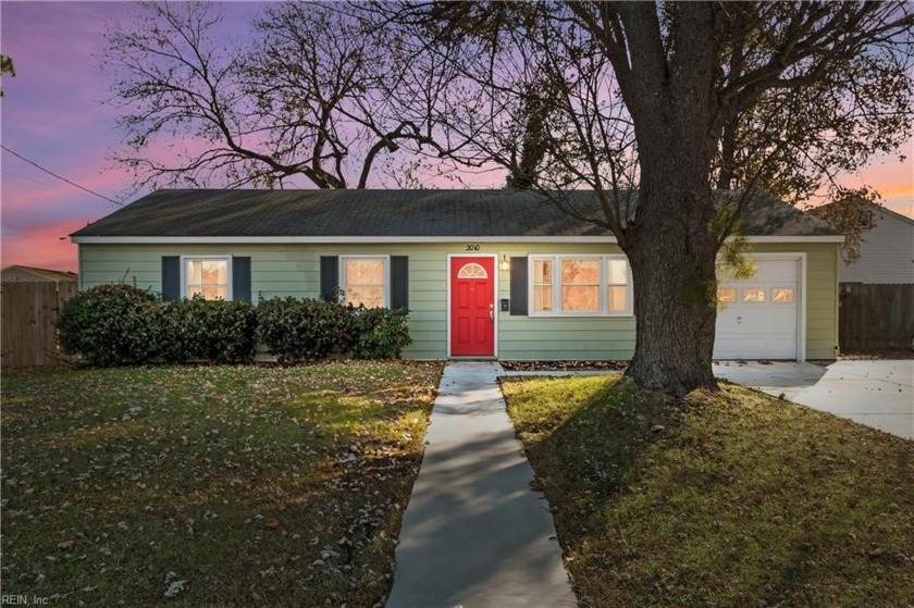 Step into this delightful 3-bdrm, 1-bath Mid-Century home, built - Beach Home for sale in Hampton, Virginia on Beachhouse.com