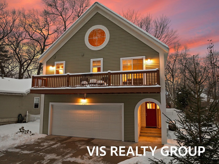 Live like you're on vacation! Attention investors, seasonal - Beach Home for sale in Spring Lake, Michigan on Beachhouse.com