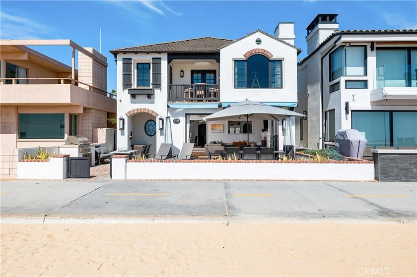 Welcome to the beach, the sand, and the surf.  This ocean front - Beach Home for sale in Newport Beach, California on Beachhouse.com