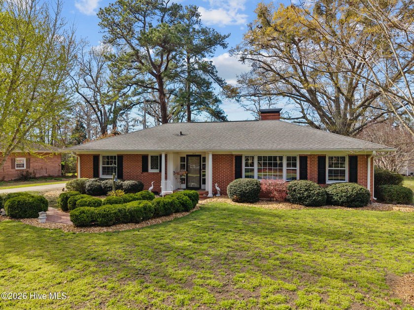 Welcome to this charming waterfront home in the heart of - Beach Home for sale in Washington, North Carolina on Beachhouse.com