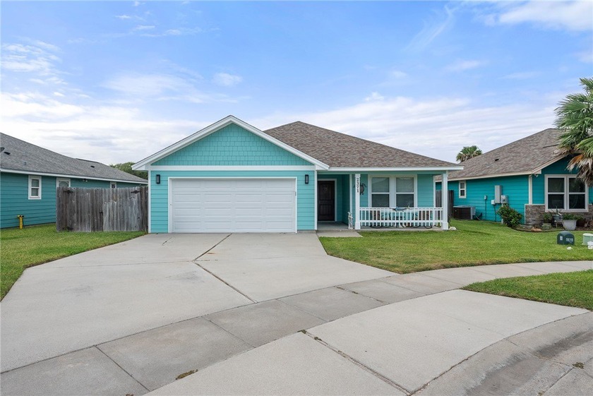 Clean & Fresh Coastal Vibe on Quiet Cul-de-Sac! Move-in ready - Beach Home for sale in Ingleside, Texas on Beachhouse.com