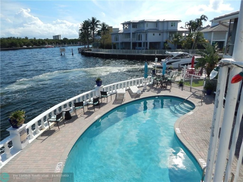 Located in prestigious high demand Coral Ridge area, surrounded - Beach Condo for sale in Fort Lauderdale, Florida on Beachhouse.com