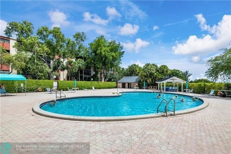 Welcome to your dream penthouse! This beautifully updated condo - Beach Condo for sale in Pompano Beach, Florida on Beachhouse.com