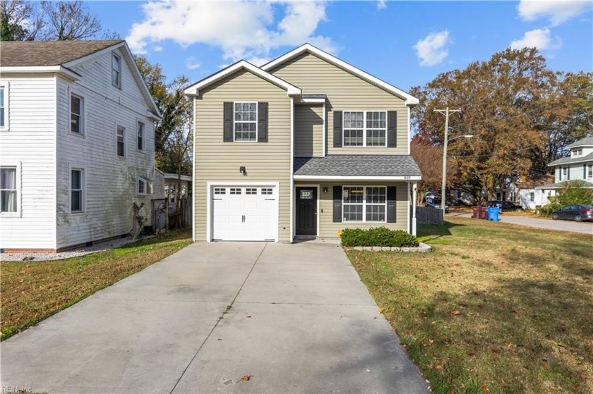 2016 home in mint condition! Large open floor plan with separate - Beach Home for sale in Chesapeake, Virginia on Beachhouse.com