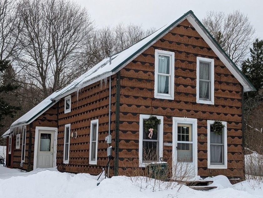 A very cozy house, on a double lot, walking distance to downtown - Beach Home for sale in Grand Marais, Michigan on Beachhouse.com