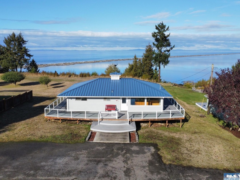 Breathtaking views of the Dungeness Bay, Lighthouse & Mt. Baker - Beach Home for sale in Sequim, Washington on Beachhouse.com