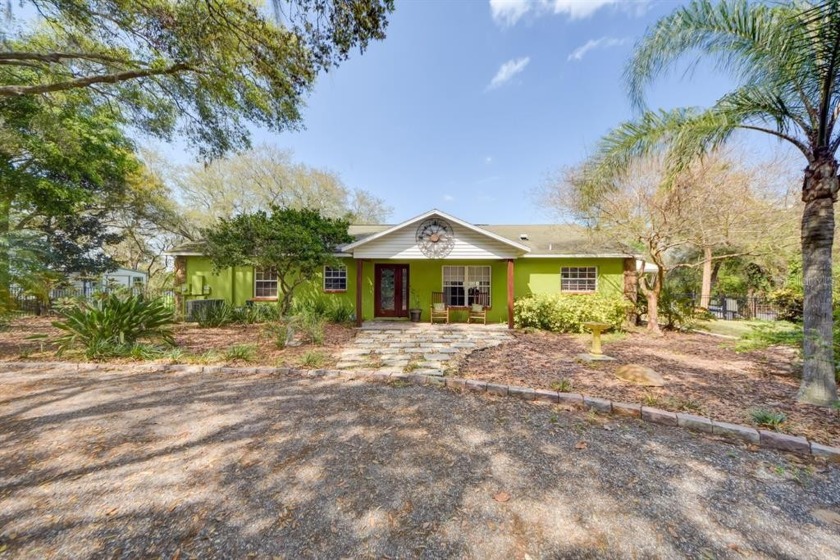 ALAFIA RIVERFRONT HOME. *****NEW PRICE ******SEE THE VIRTUAL - Beach Home for sale in Gibsonton, Florida on Beachhouse.com