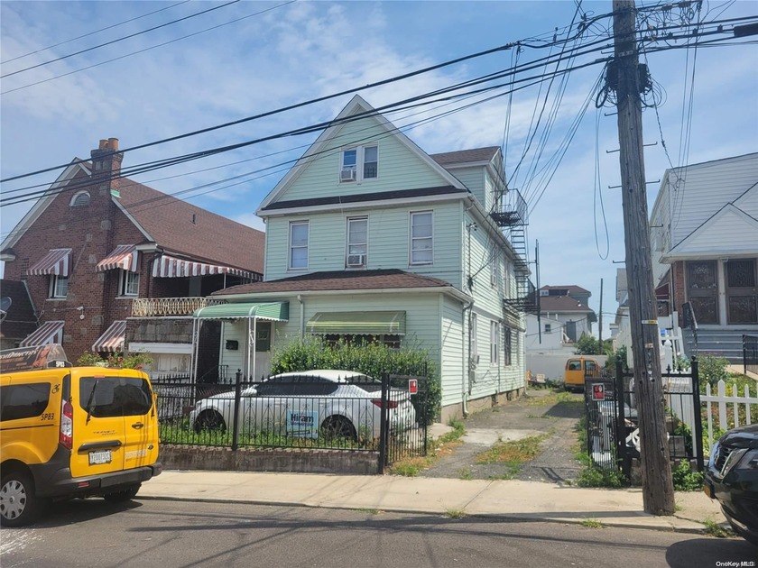 29-15 Gillmore Street - Beach Townhome/Townhouse for sale in East Elmhurst, New York on Beachhouse.com