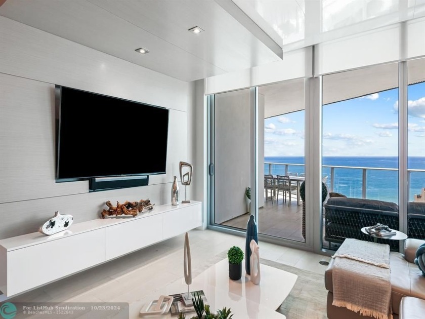 At this bespoke oceanfront Paramount Residence condo, the - Beach Condo for sale in Fort Lauderdale, Florida on Beachhouse.com