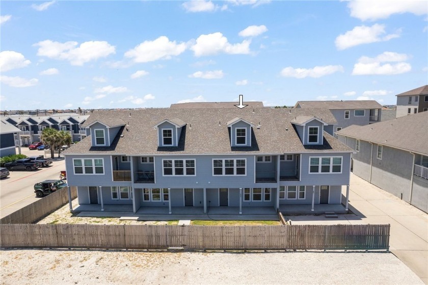 NEW CONSTRUCTION TOWNHOMES! Short-term rentals are fully - Beach Townhome/Townhouse for sale in Corpus Christi, Texas on Beachhouse.com