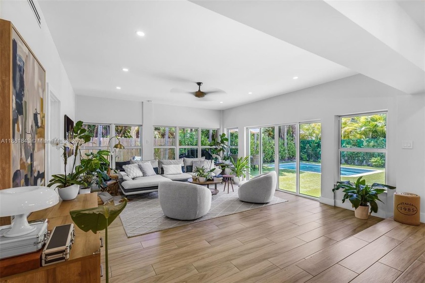 Charming and beautifully updated 5BD/4.5BA home in the heart of - Beach Home for sale in Key Biscayne, Florida on Beachhouse.com