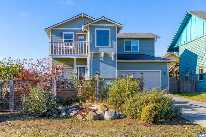 This custom single owner home is on the market for the first - Beach Home for sale in Port Townsend, Washington on Beachhouse.com