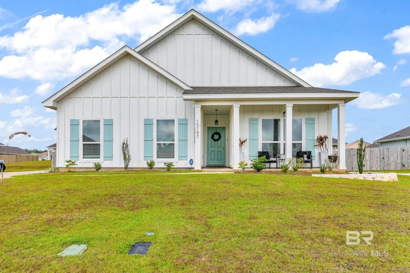 Introducing this fantastic four-bedroom, two-bathroom home in - Beach Home for sale in Daphne, Alabama on Beachhouse.com