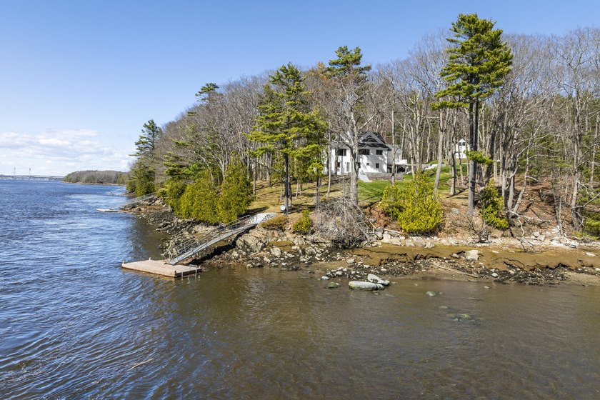 Sweeping views of the mighty Kennebec River and historic - Beach Home for sale in Arrowsic, Maine on Beachhouse.com