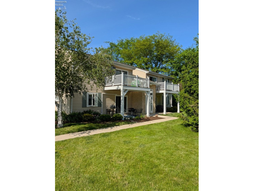 Not every home comes with sunset therapy, but that box is - Beach Condo for sale in Marblehead, Ohio on Beachhouse.com