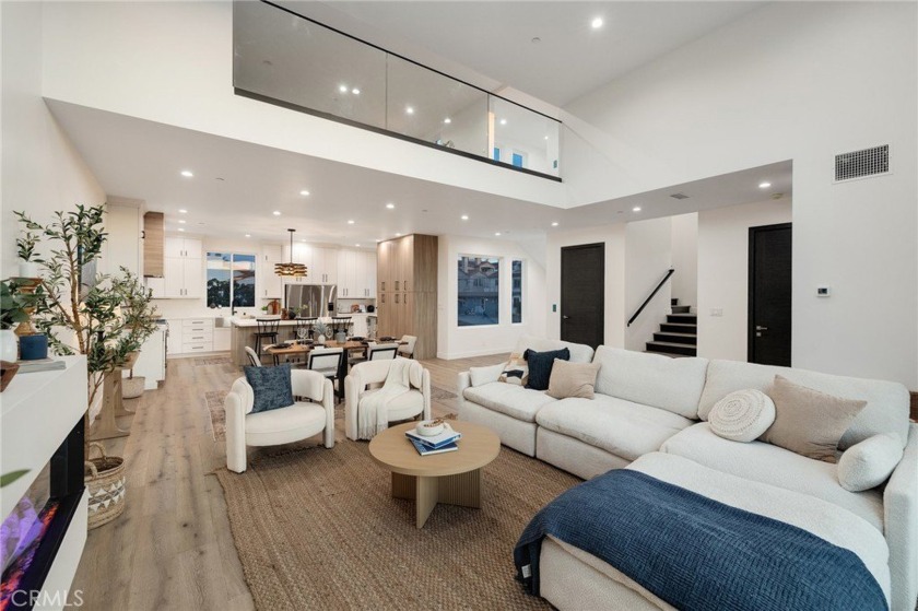 Where luxury meets the coastal lifestyle! This stunning new - Beach Home for sale in Redondo Beach, California on Beachhouse.com