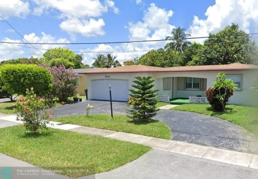 Best 3/2 waterfront home in beautiful East Gate is perfect and - Beach Home for sale in Lauderdale Lakes, Florida on Beachhouse.com